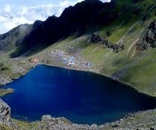 Gosaikunda lake